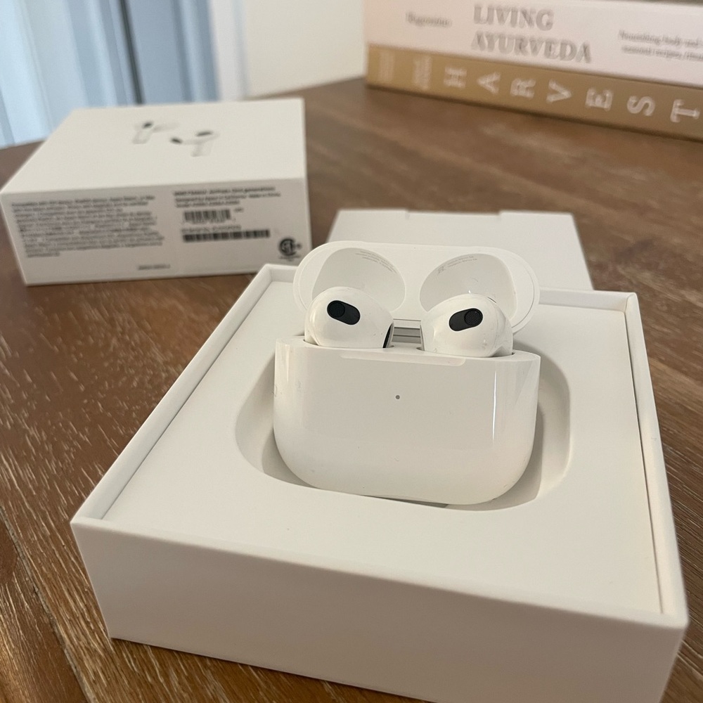*NEW*  Apple Airpods - 3rd generation - 3S - still in box, never been used